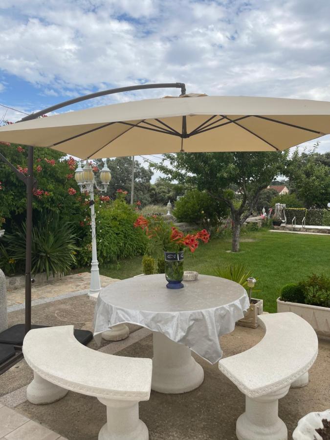 Villa Entre Encinas Moralina Eksteriør billede